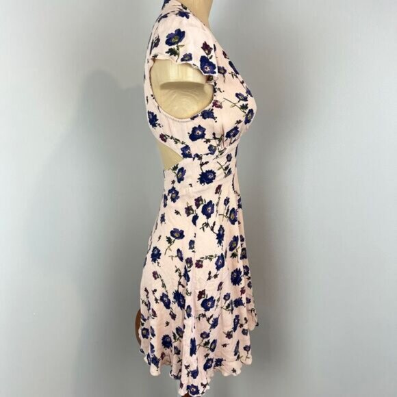 Sunday Best Aritzia 4 Light Pink Blue Floral Open Back Mini Dress V Neck Summer - Picture 2 of 13